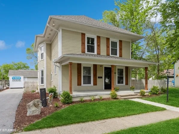 606 Rapids St, Adel, IA 50003