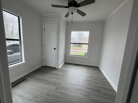 5th image of 3910 Johnson St