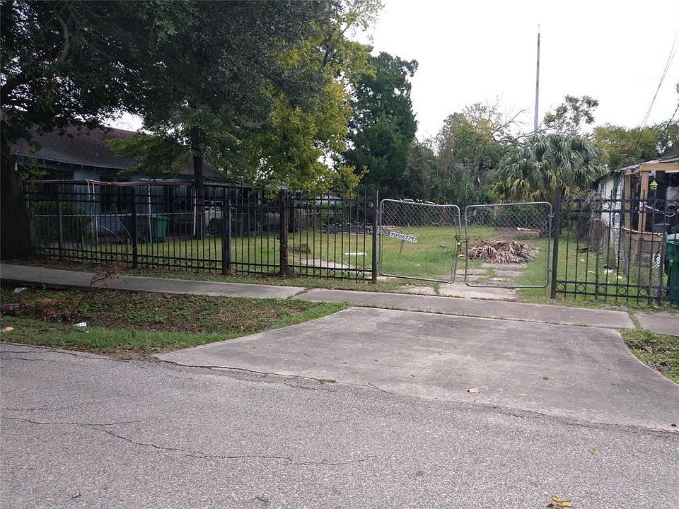 2nd image of 2308 Gano St