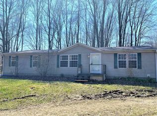 680 E Burnett Dr, Farmersburg, IN 47850