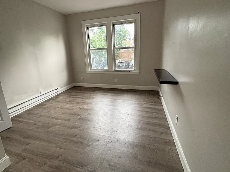 597 Grove St #1 — Photo 5
