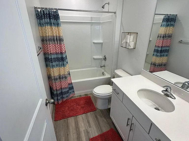 2nd bathroom