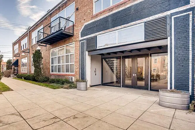 1 bed, 835 sqft, $1,950 — Photo 3