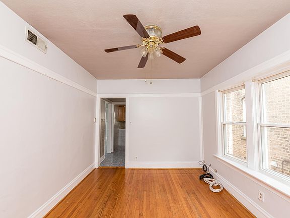 4th image of 3752 W Sunnyside Ave #2