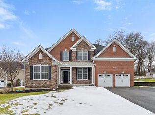 108 Boxwood Circle, Hopewell Junction, NY 12533