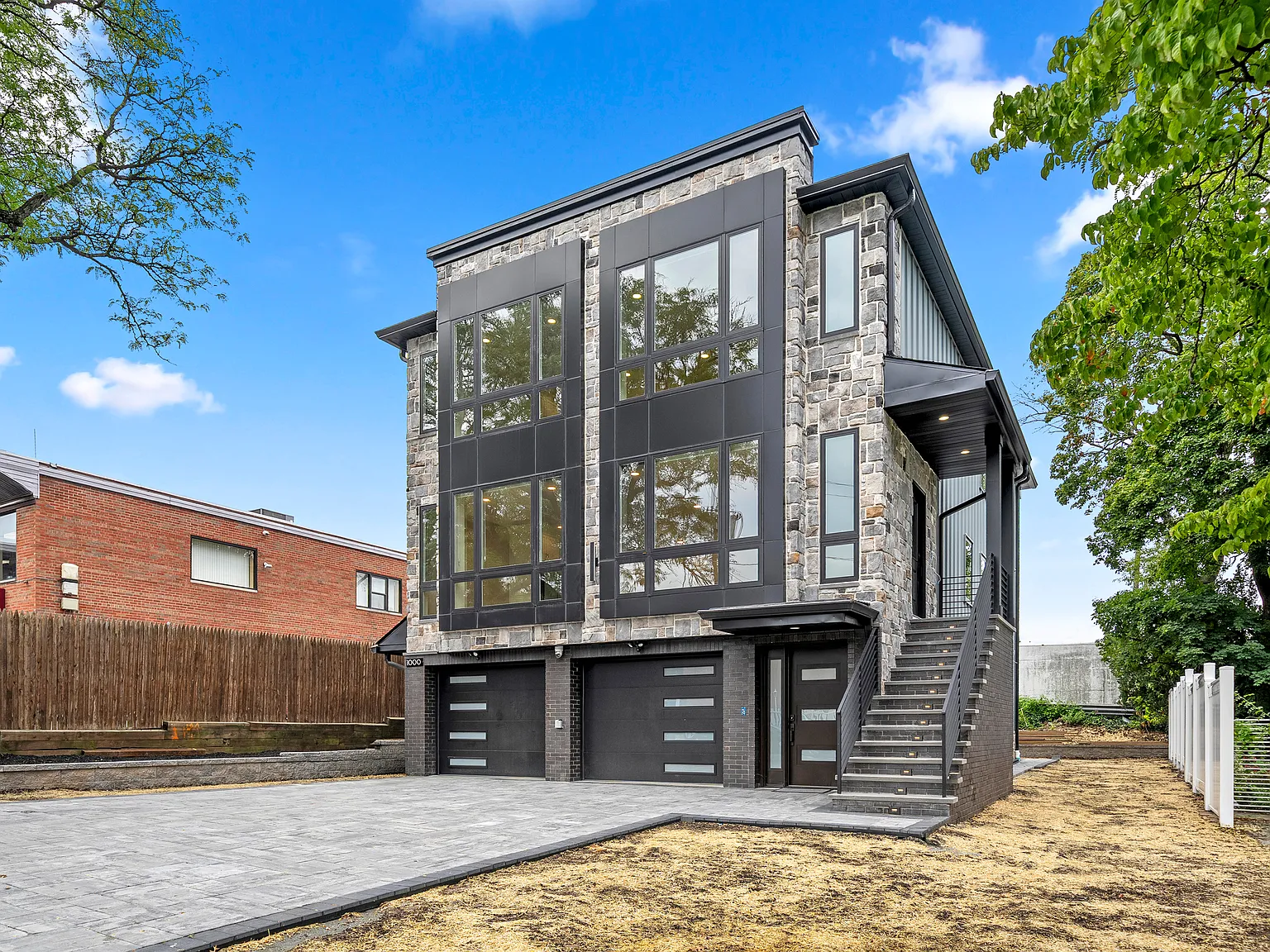 3 bed, $4,900 — Photo 2