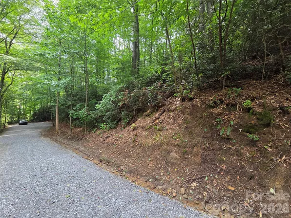 230 Serendipity Ln #105, Waynesville, NC 28785