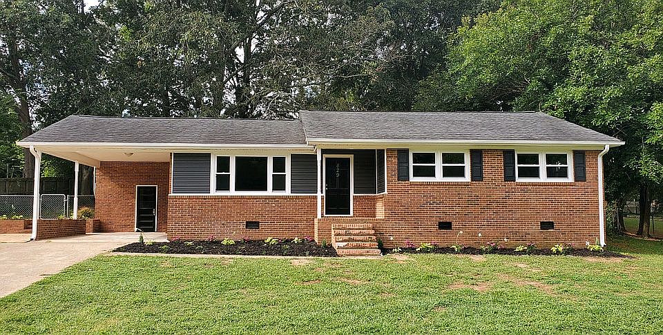 1st image of 829 Beverly Dr