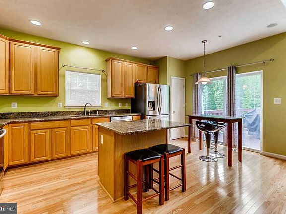 4th image of 4723 Thistle Hill Dr