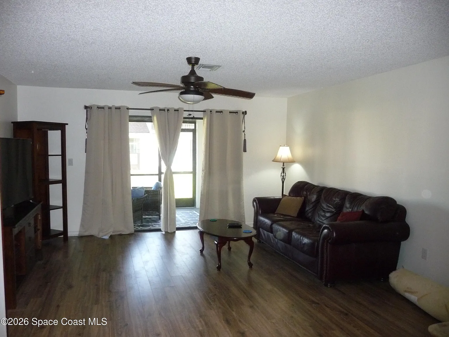 2 bed, 2.0 bath, 1167 sqft, $2,200 — Photo 4