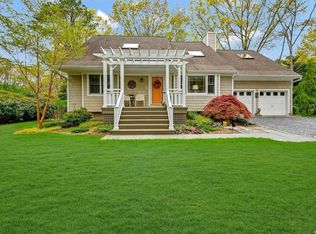 16 Barnes Rd, Wading River, NY 11792
