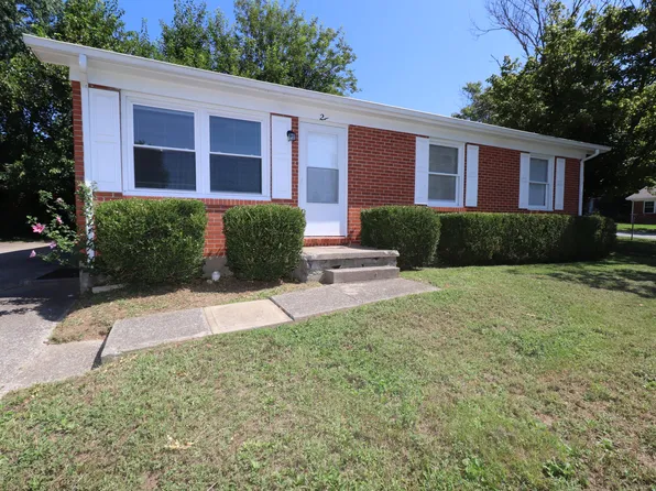 212 Foxwood Dr, Nicholasville, KY 40356