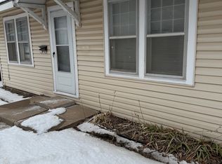 215 E 1st Ave APT G, Hutchinson, KS 67501