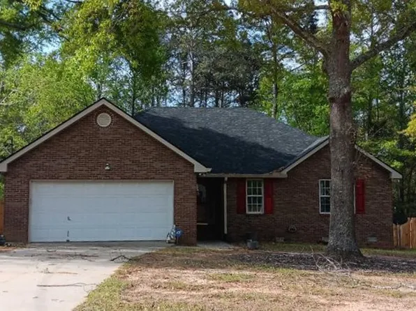 107 Oakwood Dr, Harlem, GA 30814