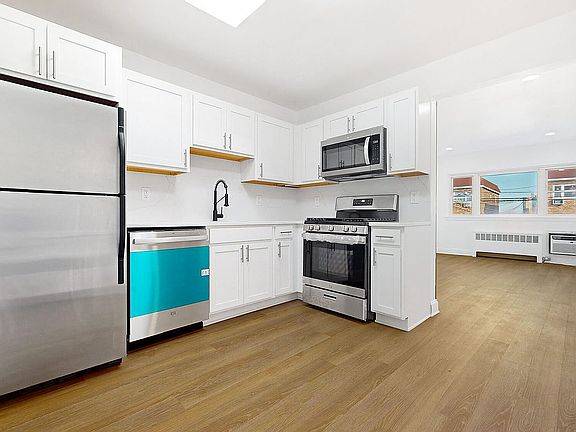 2nd image of 2979 Tiemann Ave