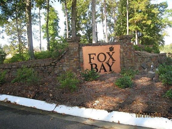 Fox Bay entrance 