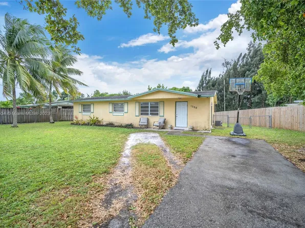 1300 NW 18th Ct, Fort Lauderdale, FL 33311