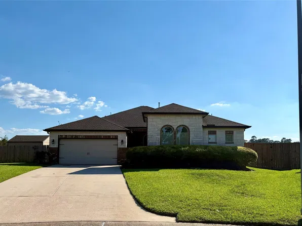 123 Carriage Ct, Magnolia, TX 77354