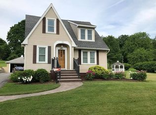 93 S Main St, Florida, NY 10921