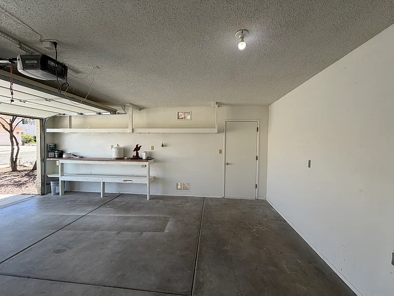 2534 S Perillo Dr — Photo 21