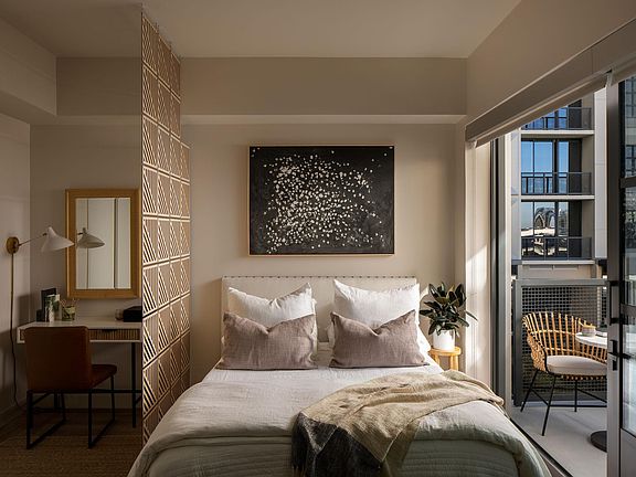 5th image of 1050 Water St #10640243