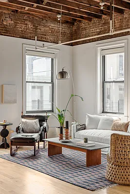 Sold by Compass | media 17