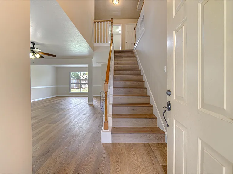 138 W New Meadows Dr — Photo 3