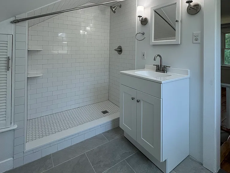 10 Hill St #1 — Photo 11