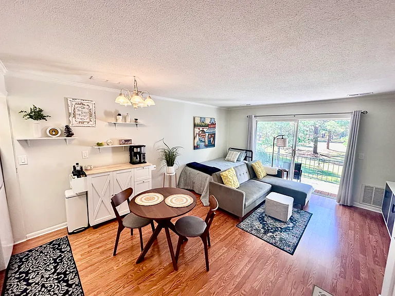 353C Driftwood Cir #C — Photo 7
