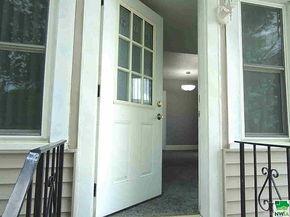 2nd image of 609 Ontario St