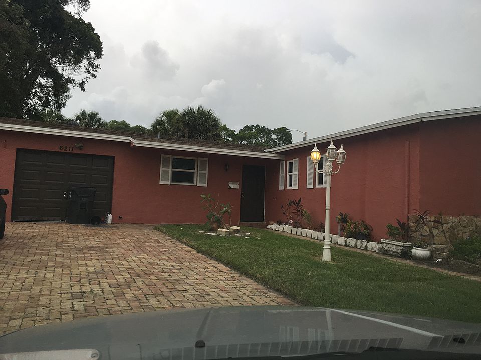 2nd image of 6211 SW 10th Ct