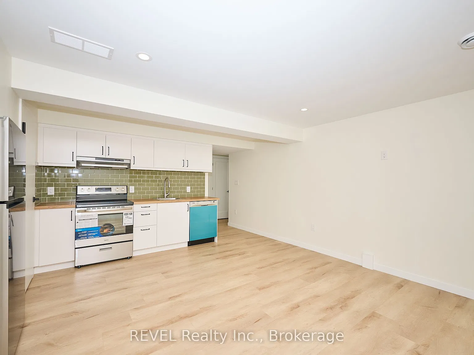 1 bed, $1,575 — Photo 3