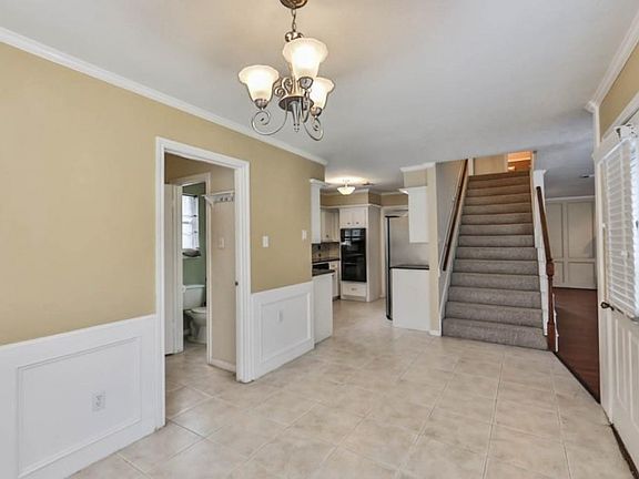 5th image of 2019 Riverlawn Dr