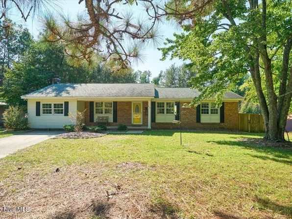 215 S Pinehurst Street, Aberdeen, NC 28315