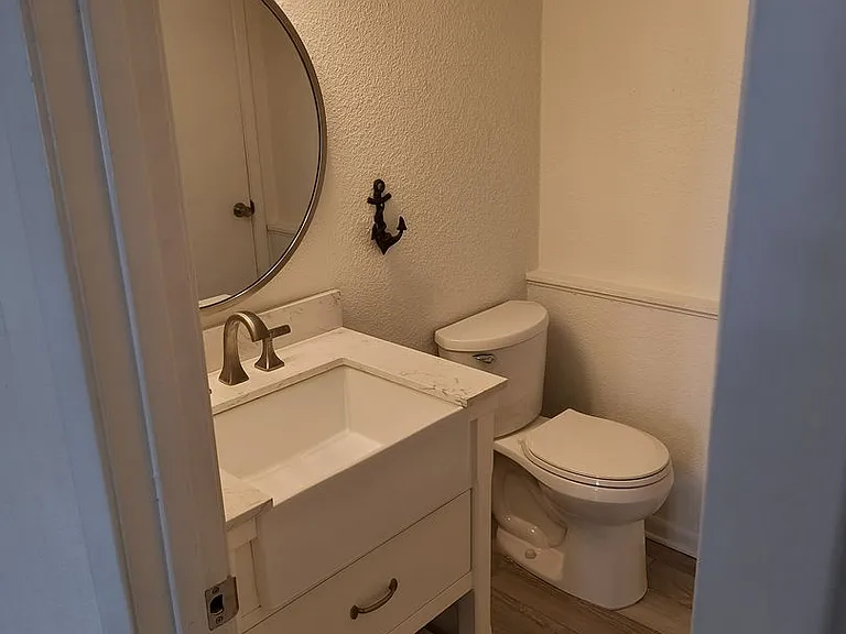 300 Bayou Blvd #113 — Photo 25