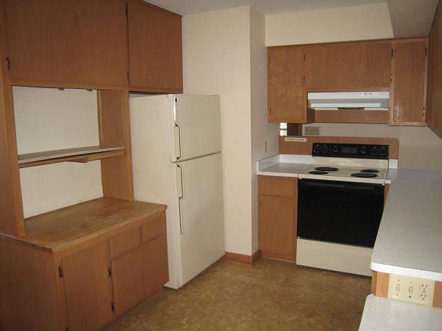 1st image of 220 E Capitol Dr #B