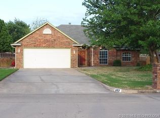 602 Gawf Ln, Muskogee, OK 74403
