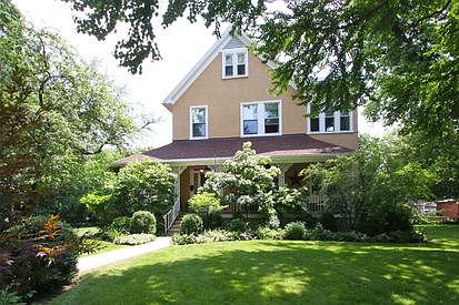 1st image of 5823 N Nicolet Ave