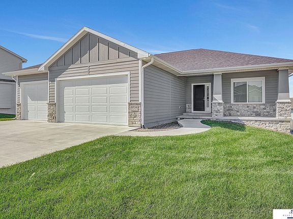 5th image of 8709 S 82nd St