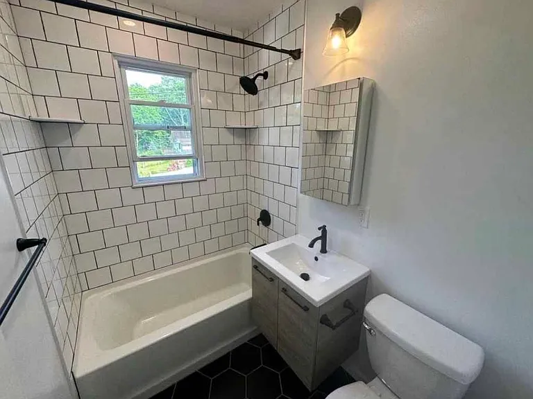 117 Croton Park Rd #1 — Photo 7