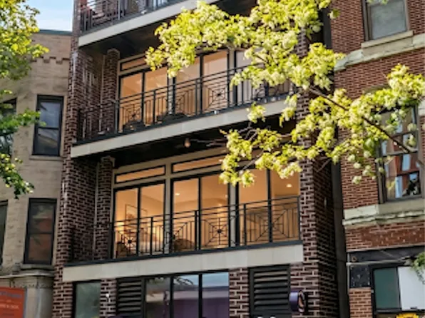 1335 W Taylor St #4, Chicago, IL 60607