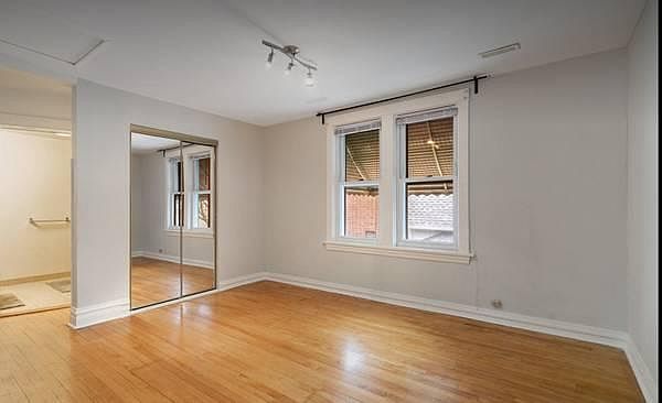 2nd image of 5473 W Leland Ave