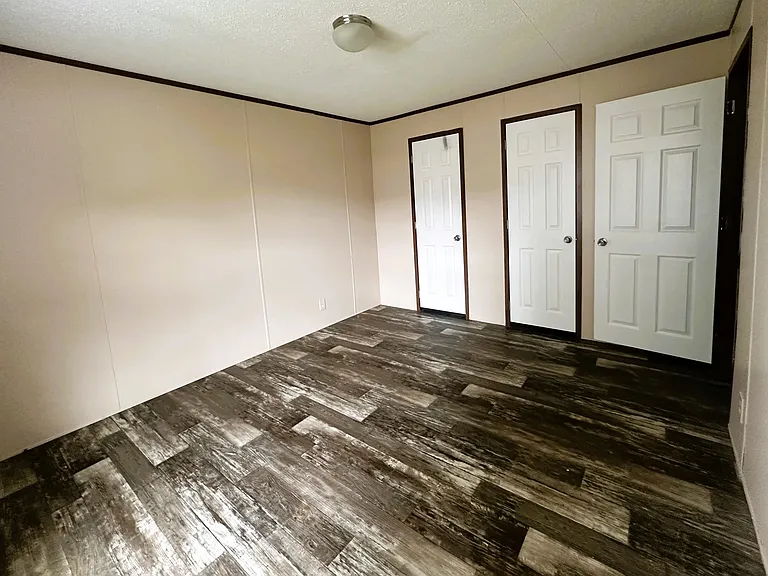 151 Maple Wood — Photo 3