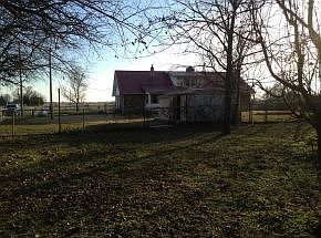 Large Fenced Yard