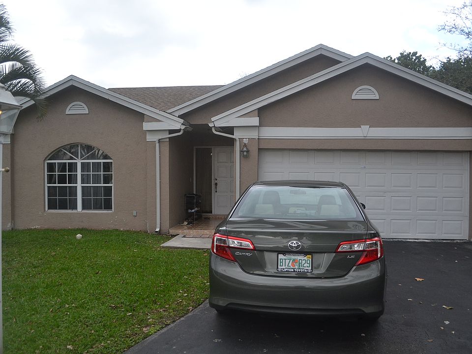 1st image of 10201 Welleby Isles Ln