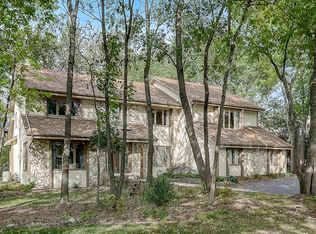 19630 Dorchester Dr, Brookfield, WI 53045