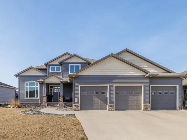 639 47th Ave W, West Fargo, ND 58078