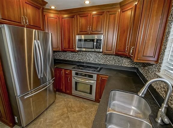 5th image of 2725 Varnado St