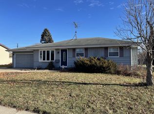 1912 N Pontiac Dr, Janesville, WI 53545