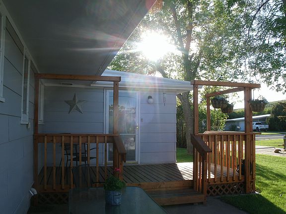 3rd image of 954 Teton Ave